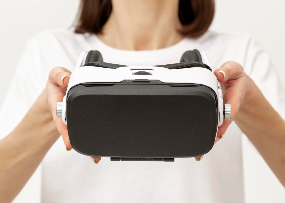 Wearing A VR Headset Without Glasses